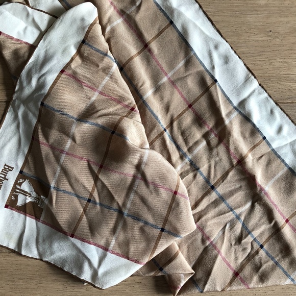 Burberry Burberrys Silk Square Scarf Wrap - Picture 3 of 3